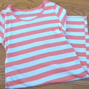 Liz Lange Maternity dress! Like new!